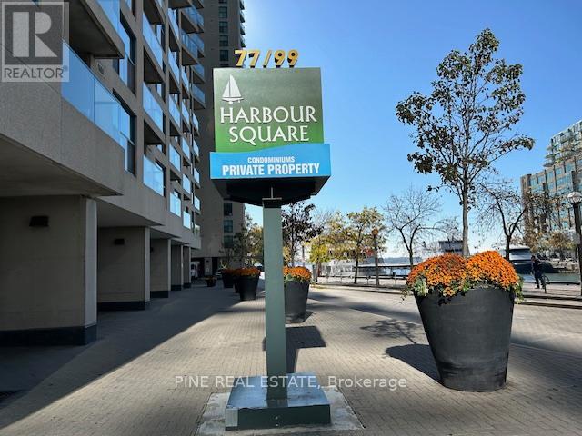 MLS® listing #29142401 for sale located at 3207 - 77 HARBOUR SQUARE