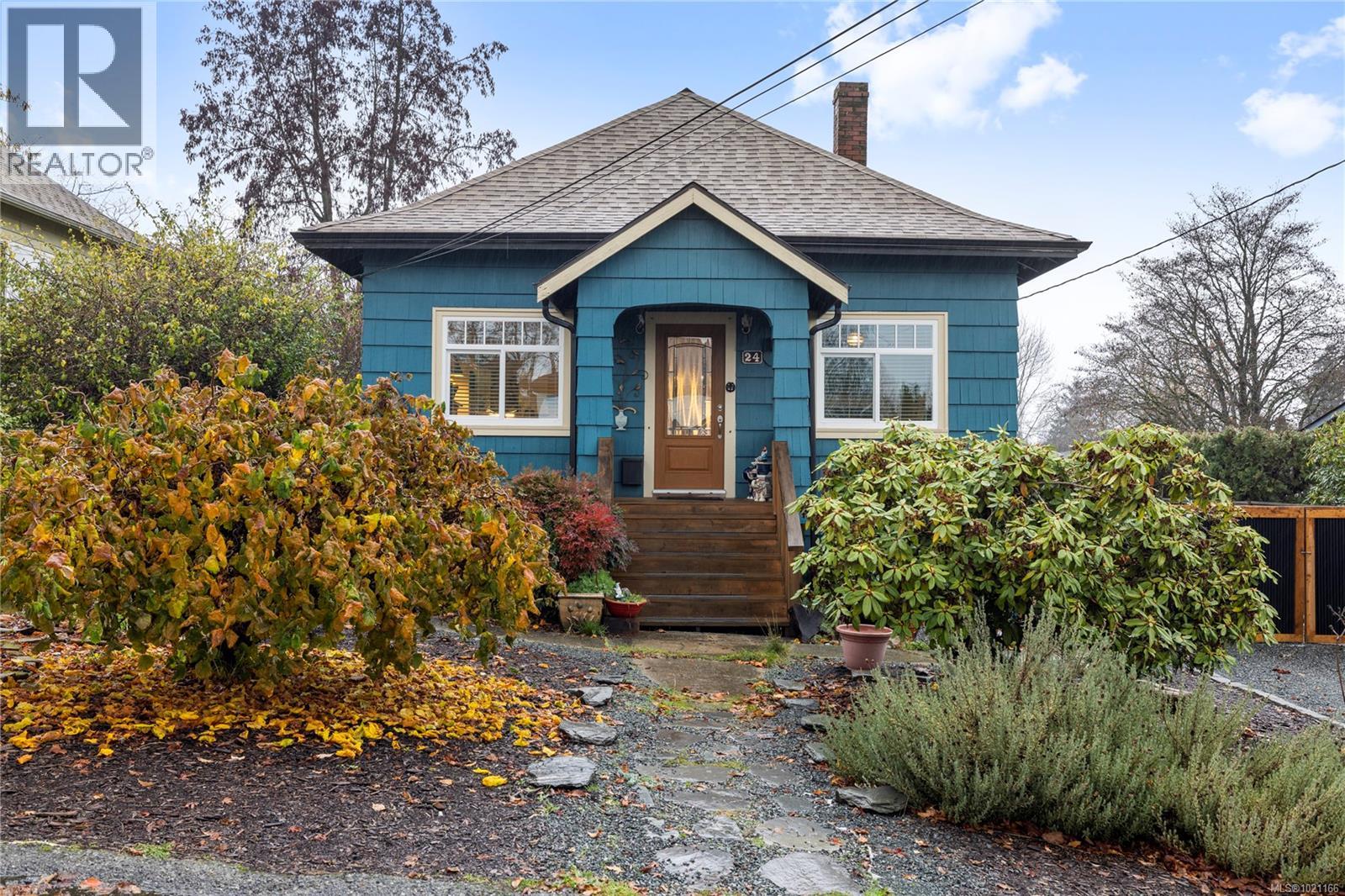 MLS® listing #29143593 for sale located at 24 Watkins St