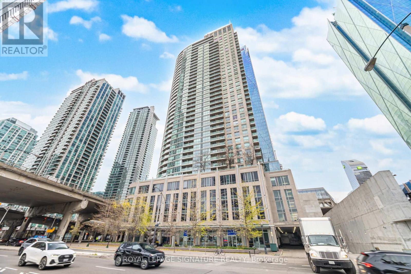 MLS® listing #29143863 for sale located at 3112 - 18 YONGE STREET