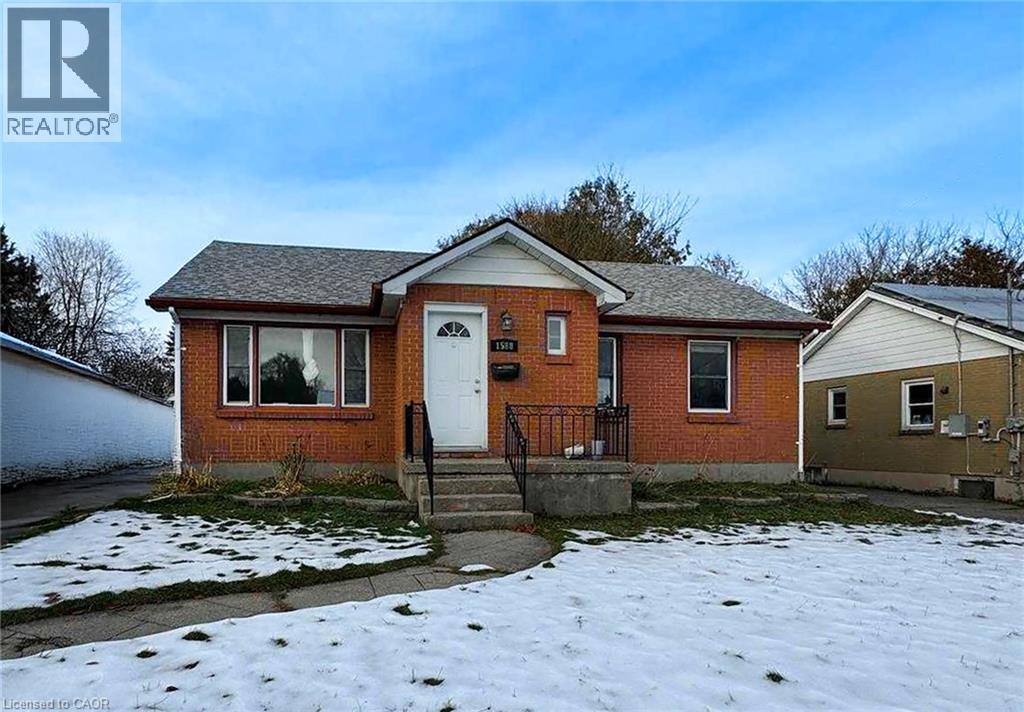 MLS® listing #29145056 for sale located at 1588 HANSULD Street