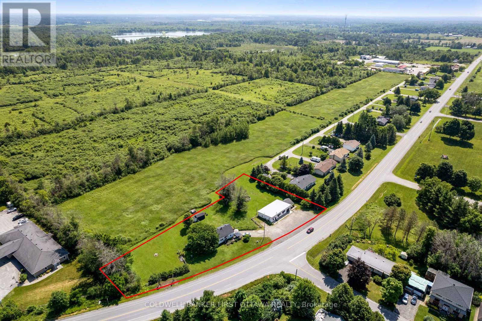 MLS® listing #29145239 for sale located at 3004 RIDEAU FERRY ROAD