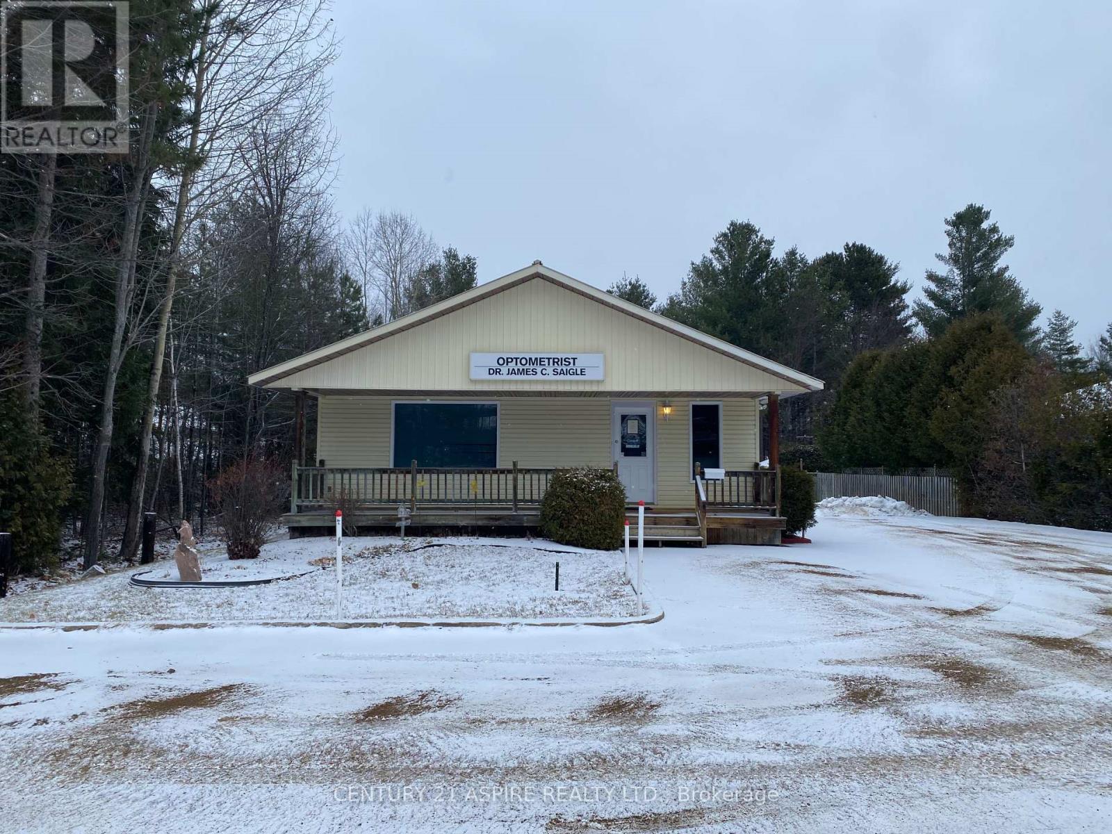 MLS® listing #29145645 for sale located at 3889 PETAWAWA BOULEVARD