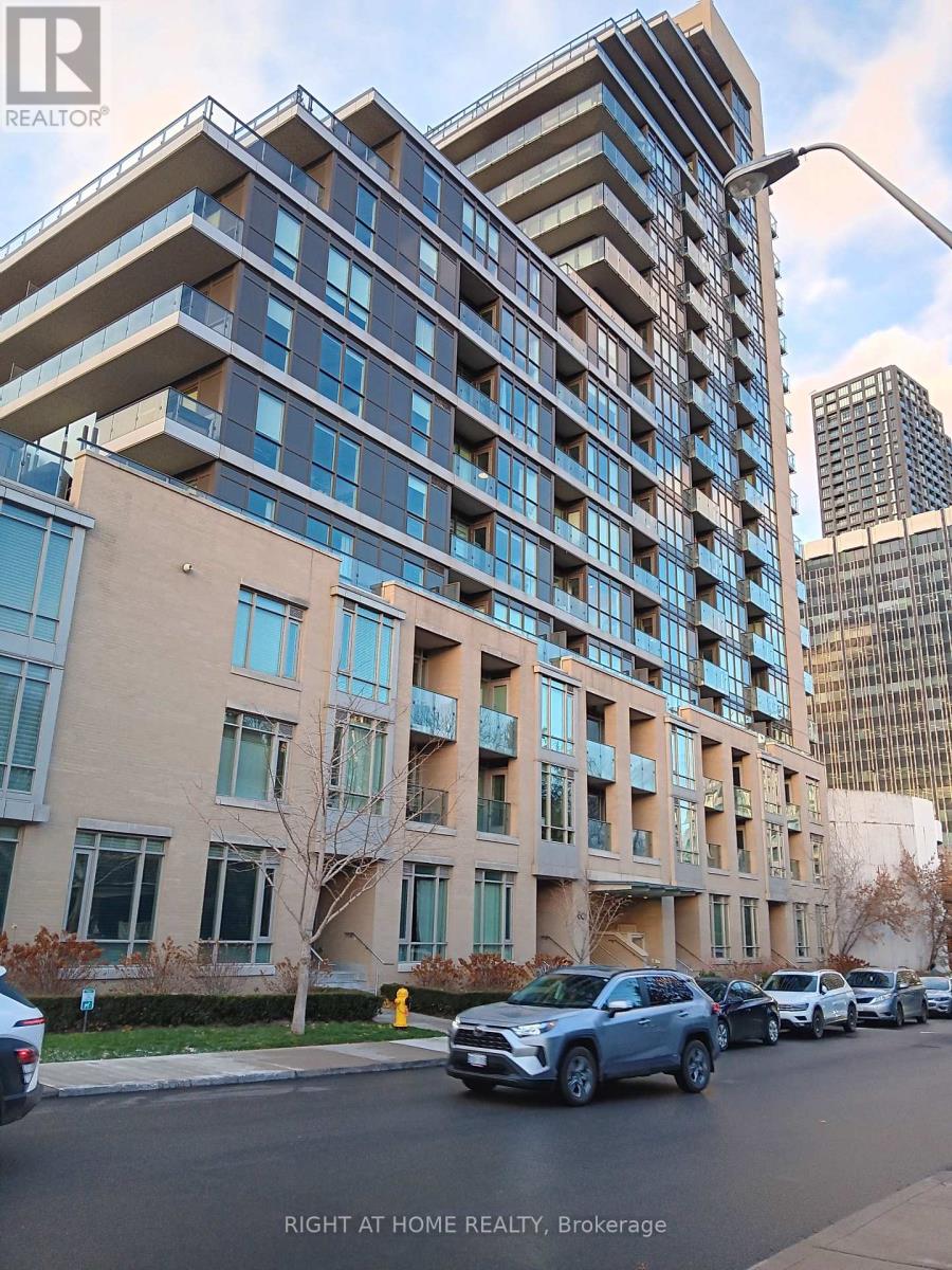 MLS® listing #29147305 for sale located at 607 - 60 BERWICK AVENUE