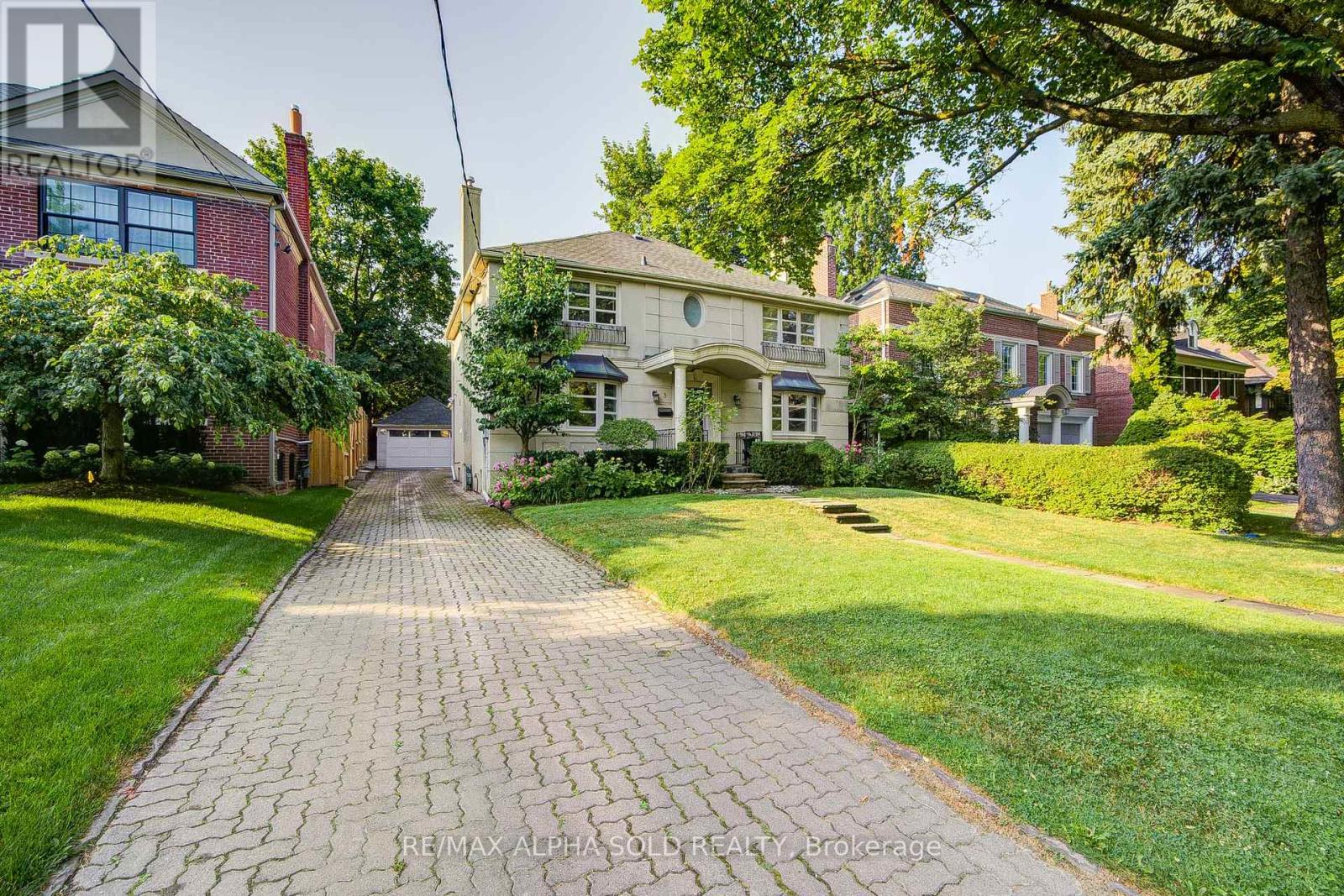 MLS® listing #29147423 for sale located at 3 SILVERWOOD AVENUE