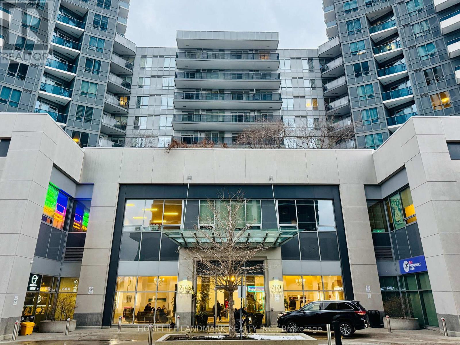 MLS® listing #29150029 for sale located at LPH1-15 - 7161 YONGE STREET