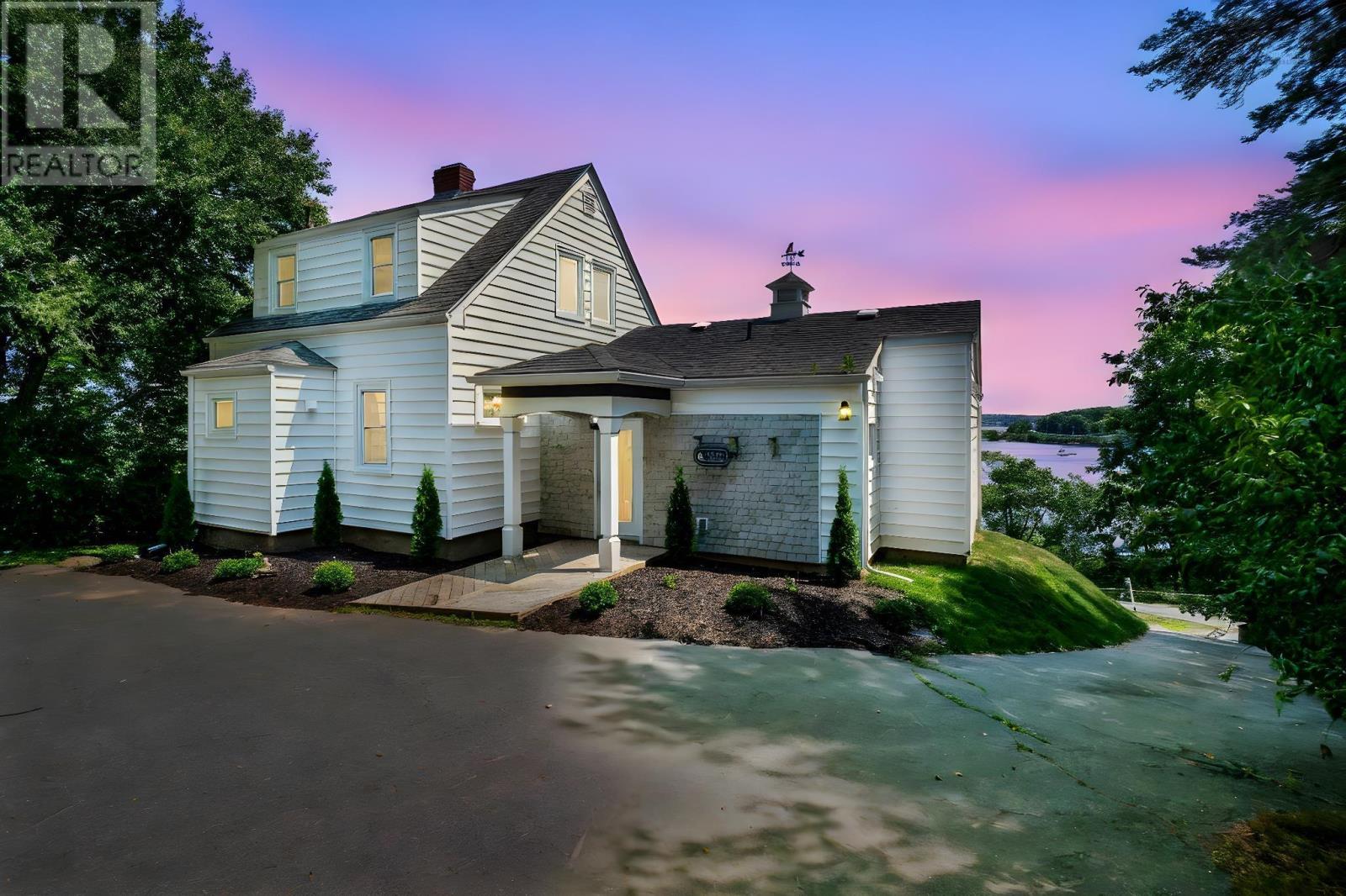 MLS® listing #29150062 for sale located at 44 DAKIN Drive