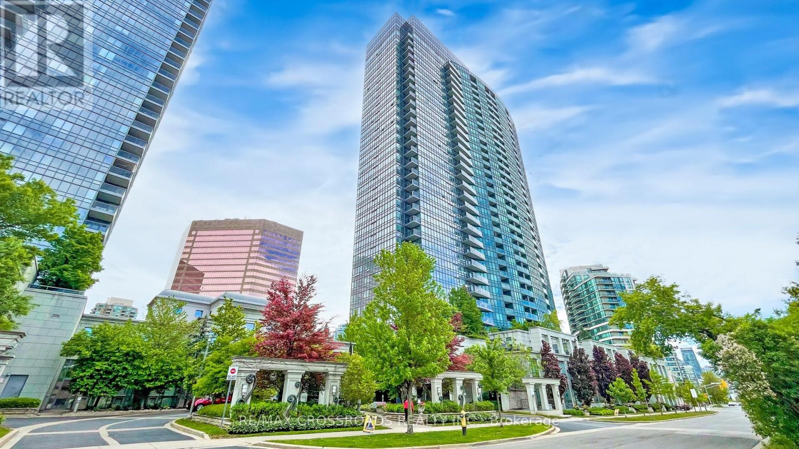 MLS® listing #29150752 for sale located at PH1 - 15 GREENVIEW AVENUE