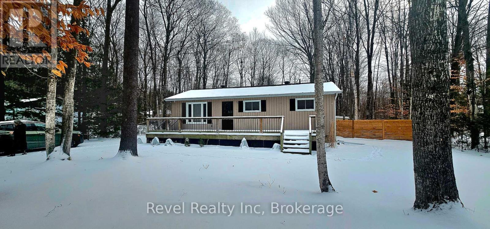 MLS® listing #29150815 for sale located at 110 WOLFE TRAIL