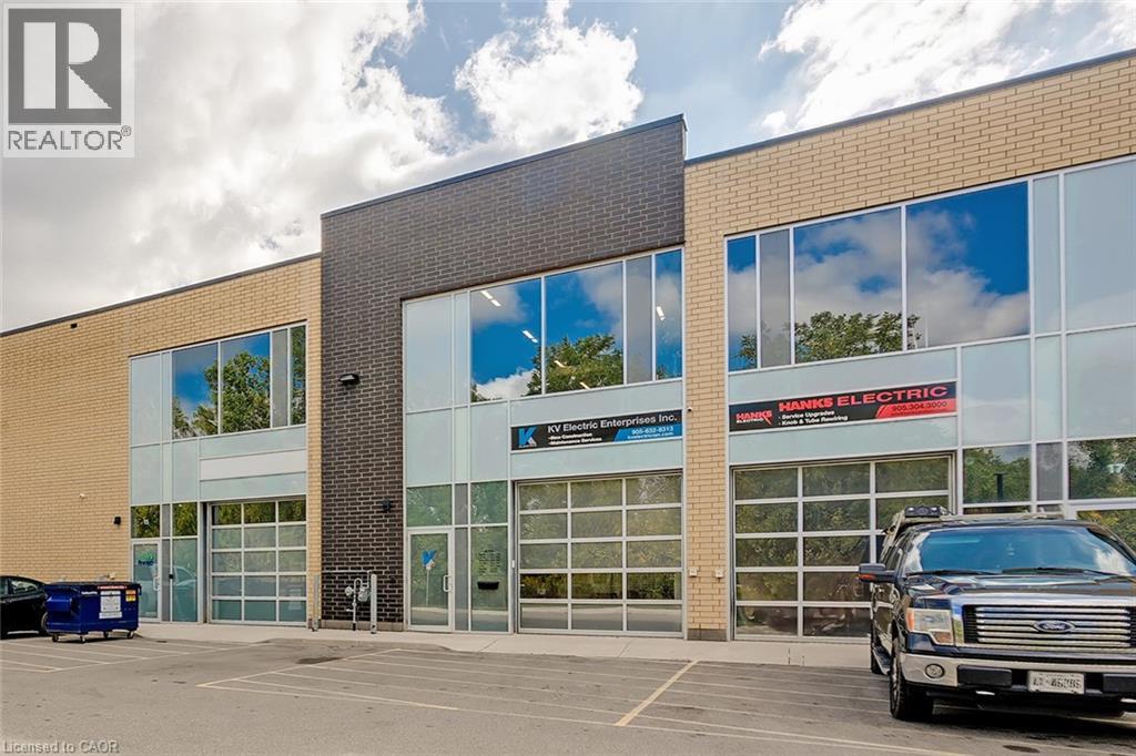 MLS® listing #29150884 for sale located at 1158 KING Road Unit# 16