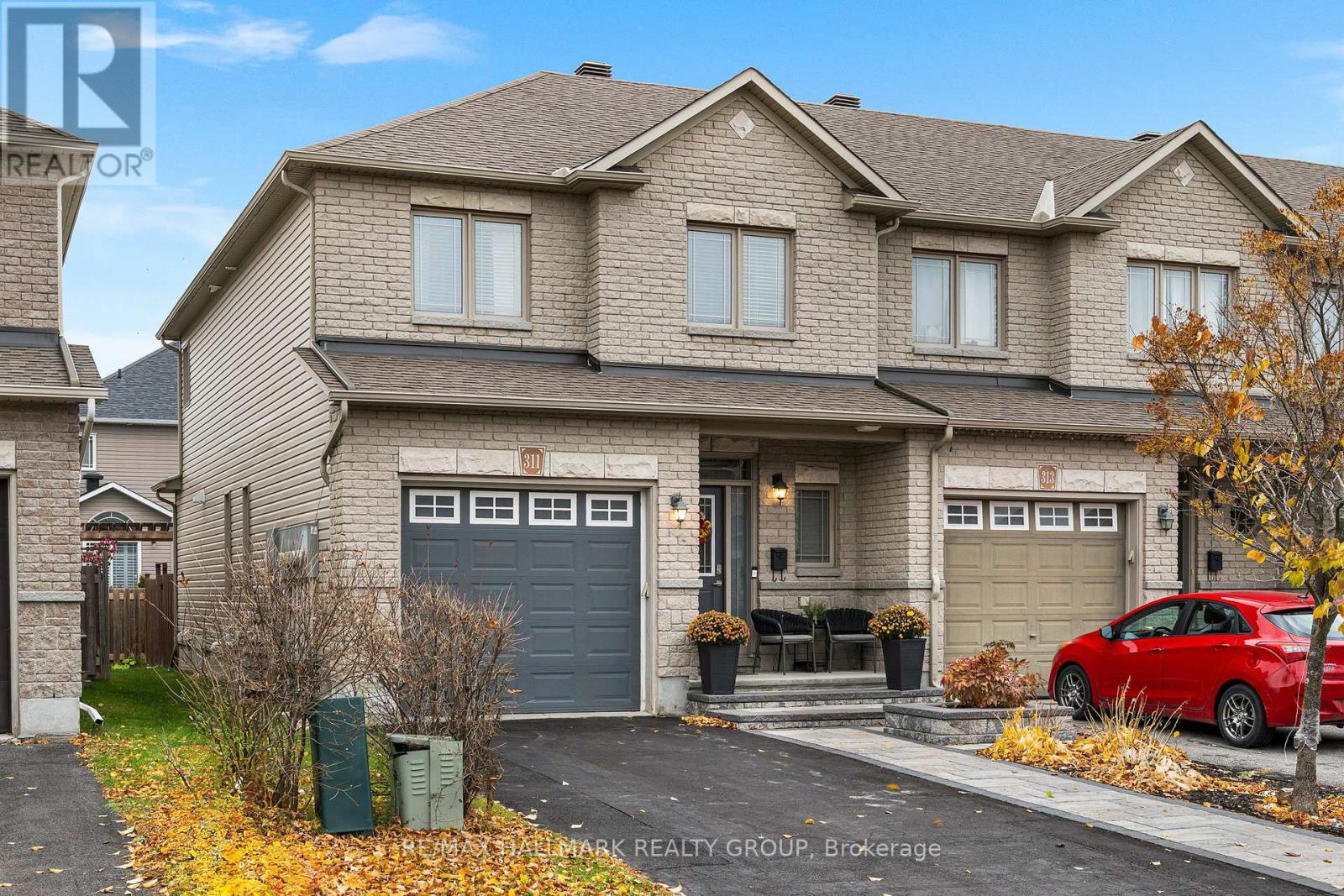 MLS® listing #29150992 for sale located at 311 TRAVIS STREET