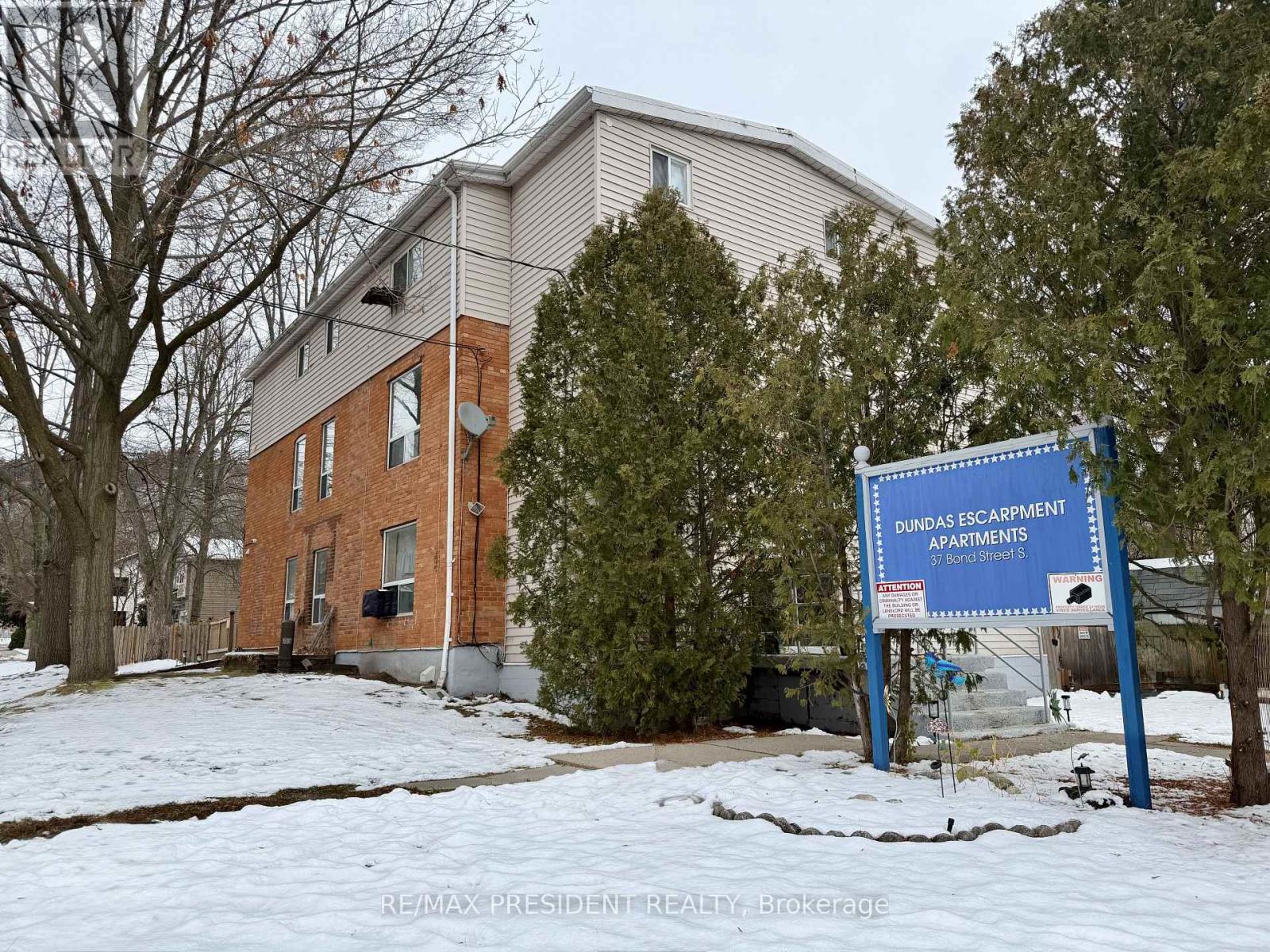 MLS® listing #29153941 for sale located at 37 BOND STREET S