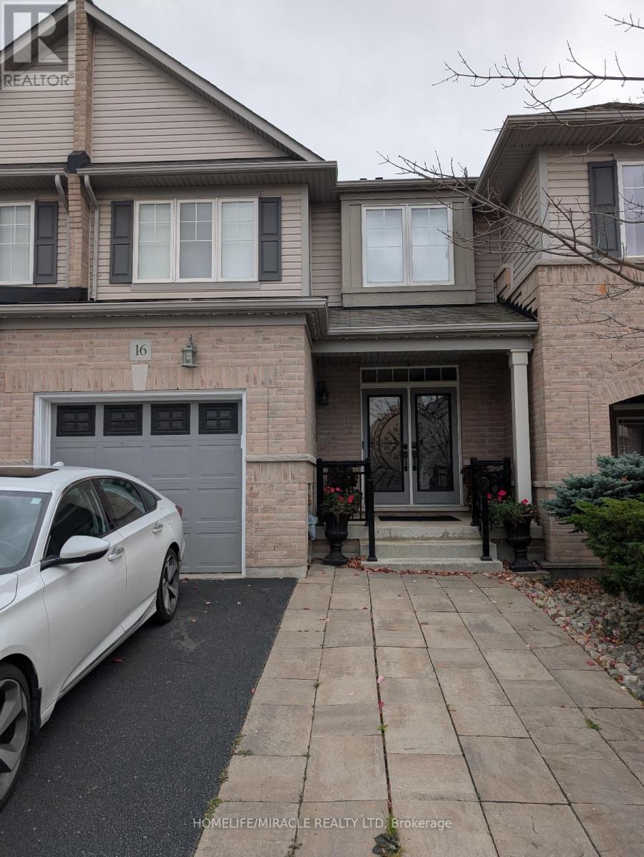 MLS® listing #29154425 for sale located at 16 - 2019 TRAWDEN WAY