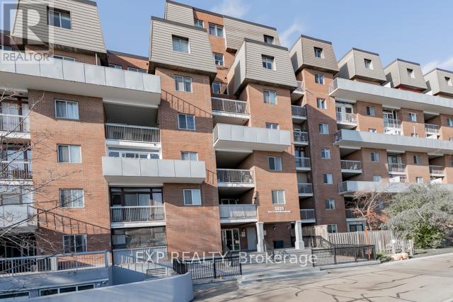 MLS® listing #29154432 for sale located at 226 - 3025 THE CREDIT WOODLANDS DRIVE