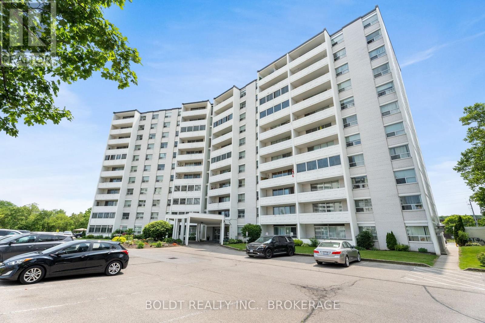 MLS® listing #29158181 for sale located at 902 - 35 TOWERING HEIGHTS BOULEVARD