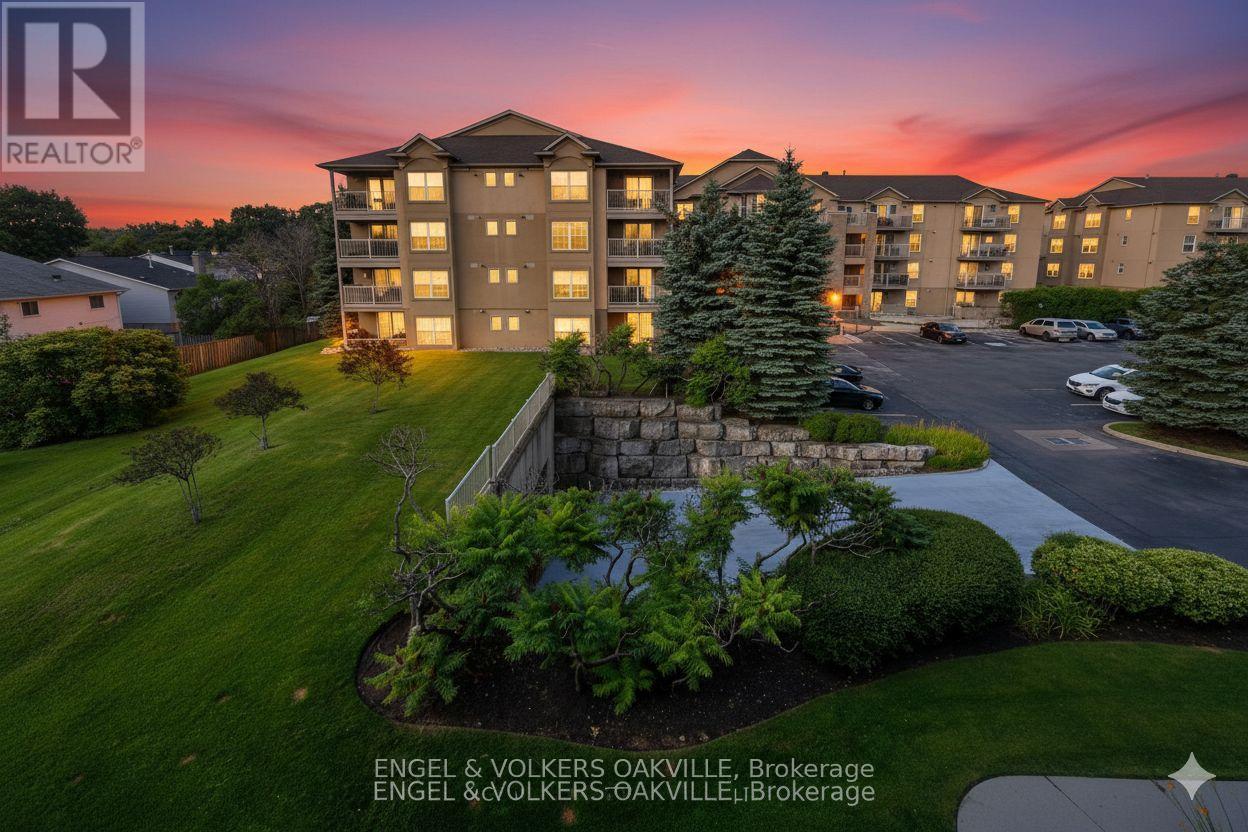 MLS® listing #29158294 for sale located at 308 - 1810 WALKERS LINE