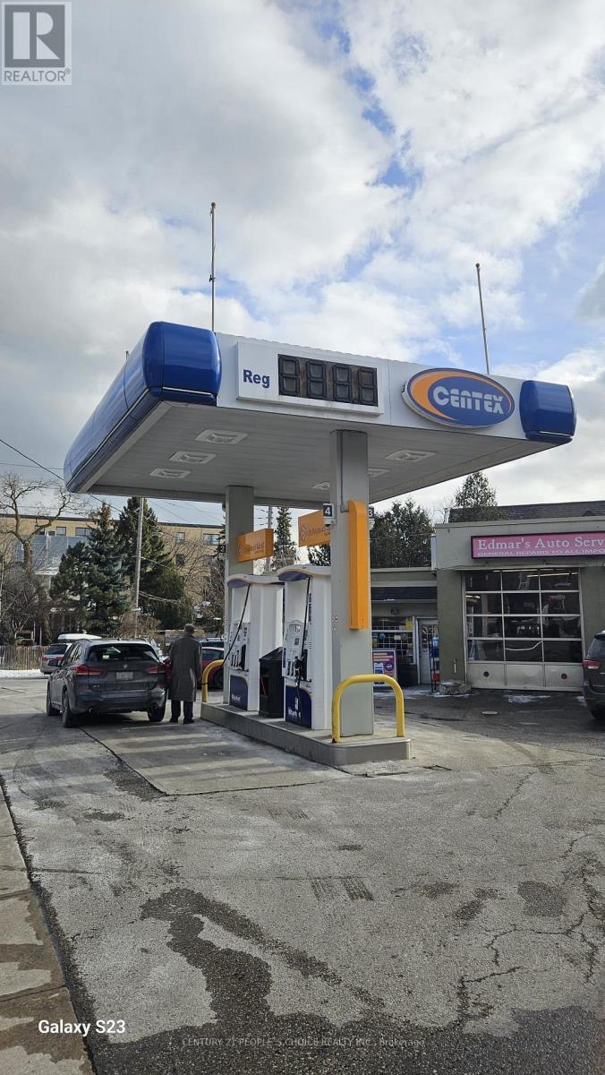 MLS® listing #29159678 for sale located at 260 VAUGHAN ROAD