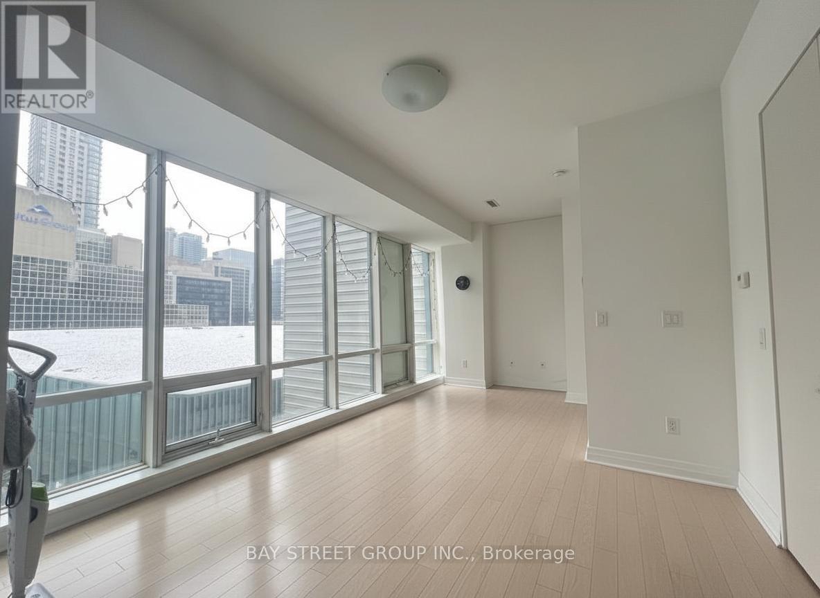 MLS® listing #29161441 for sale located at 807 - 8 THE ESPLANADE STREET