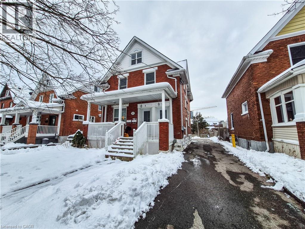 MLS® listing #29161997 for sale located at 60 BETZNER Avenue N Unit# 2