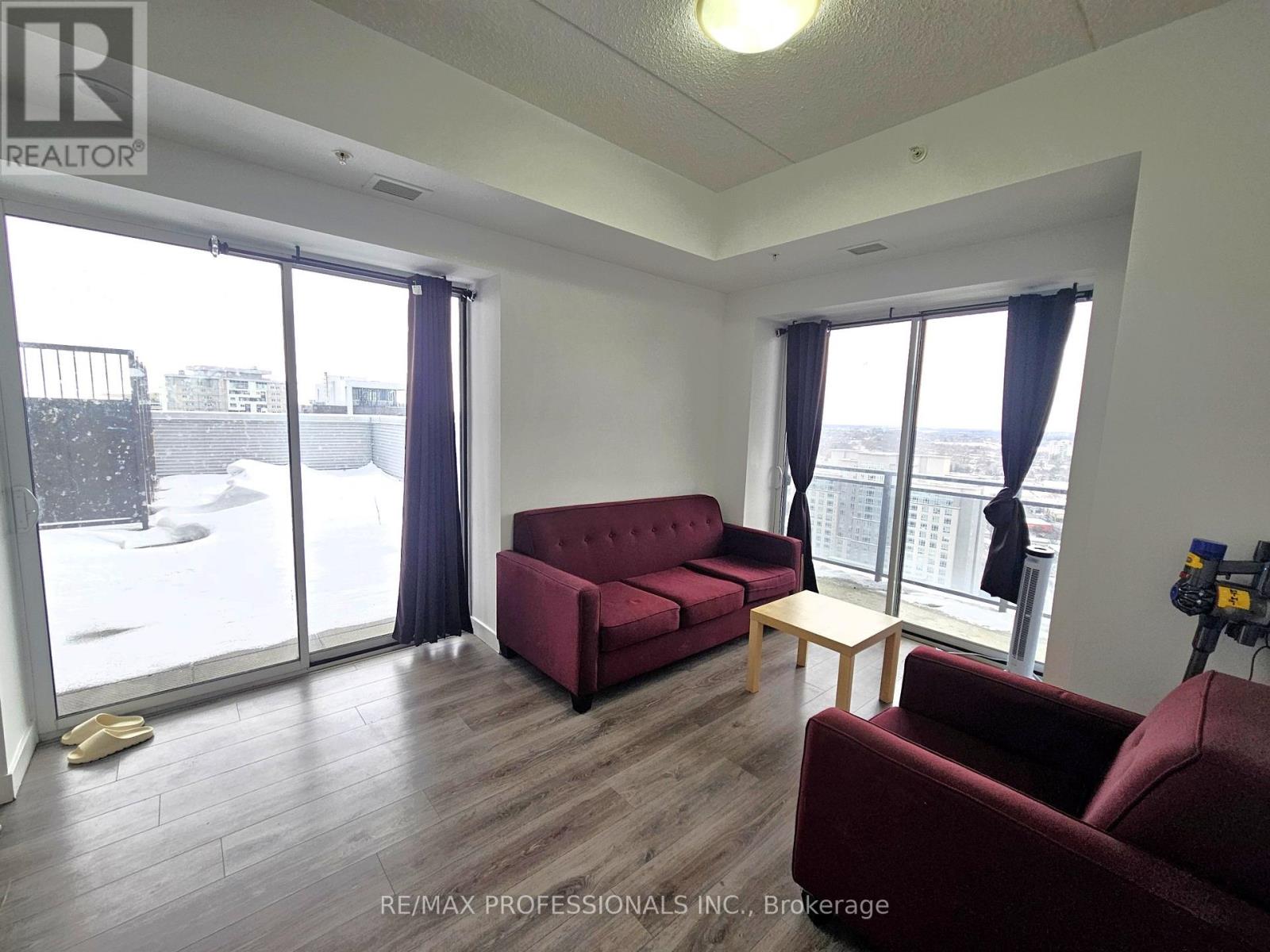 MLS® listing #29162039 for sale located at 318 SPRUCE STREET