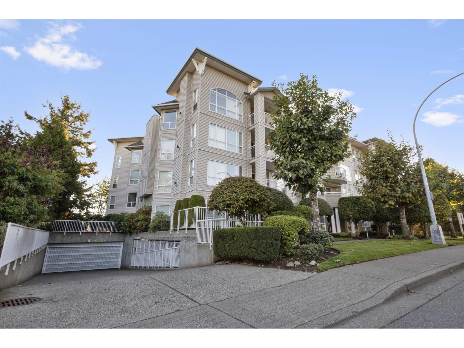 MLS® listing #29162440 for sale located at 206 32120 MT WADDINGTON AVENUE