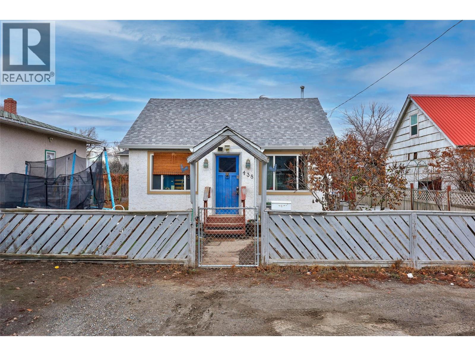 MLS® listing #29162781 for sale located at 438 ALEXANDER Avenue