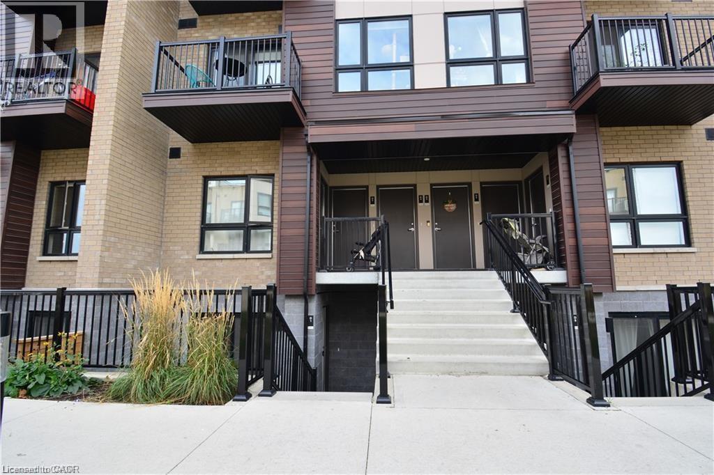 MLS® listing #29163340 for sale located at 10 PALACE Street Unit# D1