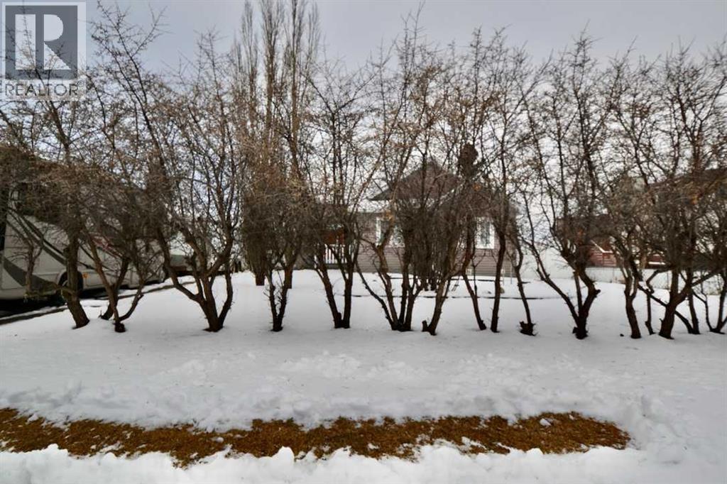 MLS® listing #29165047 for sale located at 660 1 Avenue