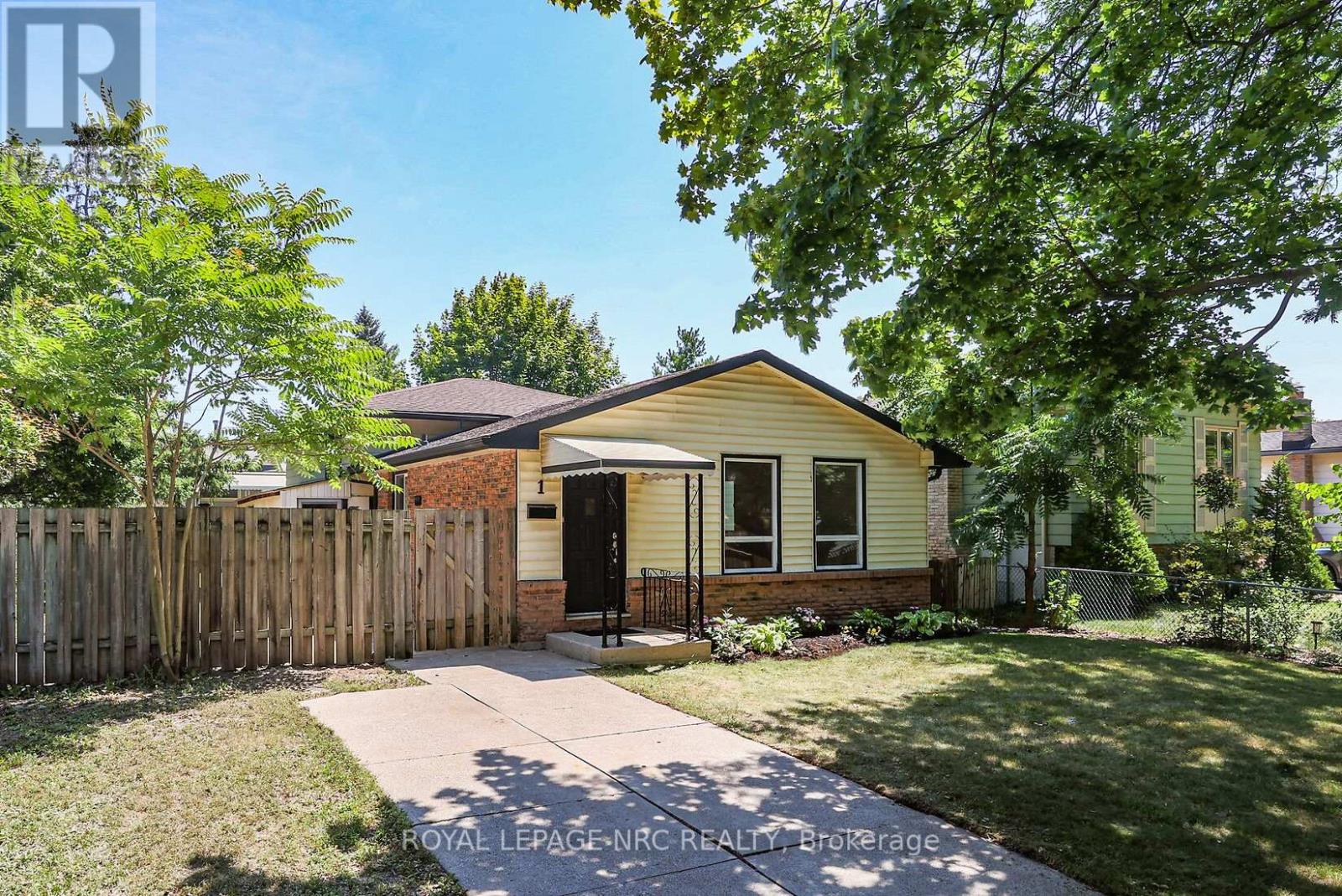 MLS® listing #29165327 for sale located at 1 RAINBOW DRIVE