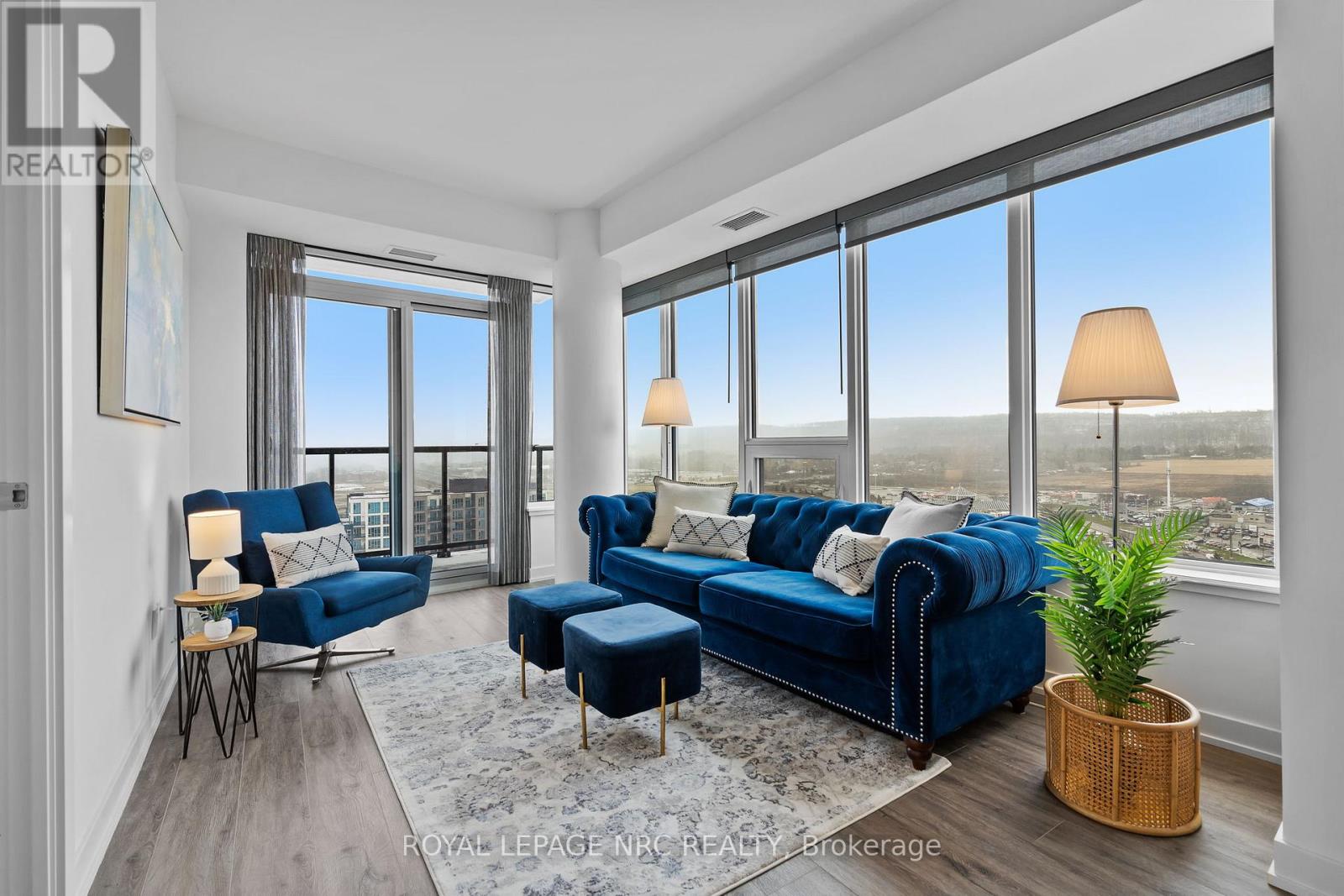 MLS® listing #29165388 for sale located at UNIT 1611 - 385 WINSTON ROAD