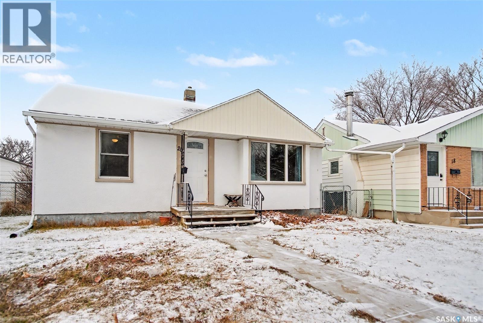 MLS® listing #29165787 for sale located at 20 Elizabeth CRESCENT