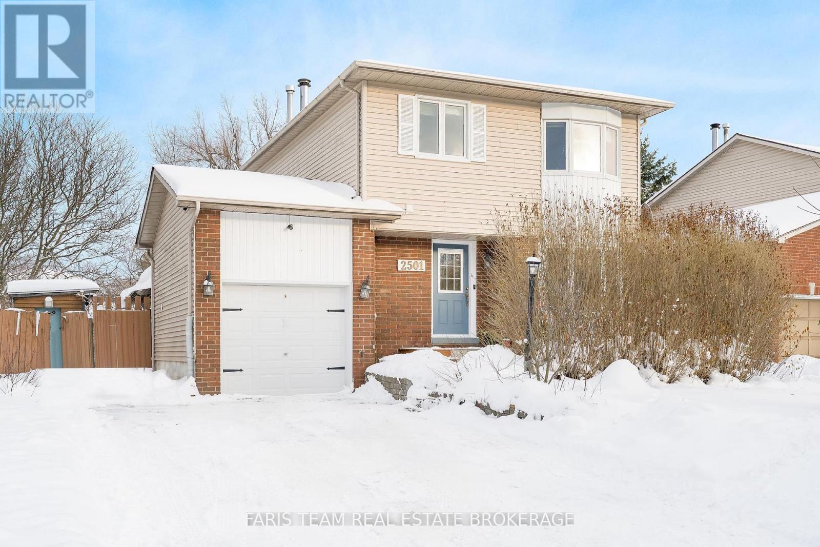 MLS® listing #29168795 for sale located at 2501 LLOYD STREET