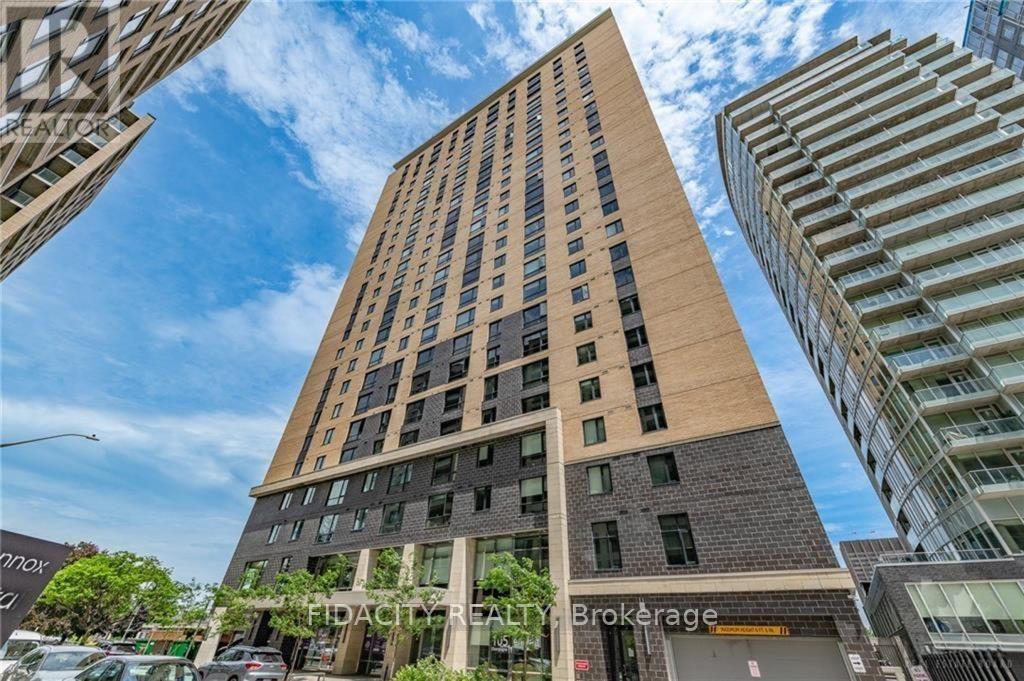 MLS® listing #29169739 for sale located at 2911 - 105 CHAMPAGNE AVENUE S