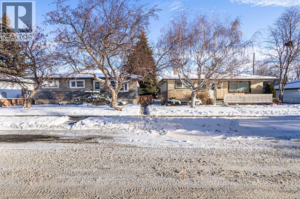 MLS® listing #29170010 for sale located at 2816 24 Street NW