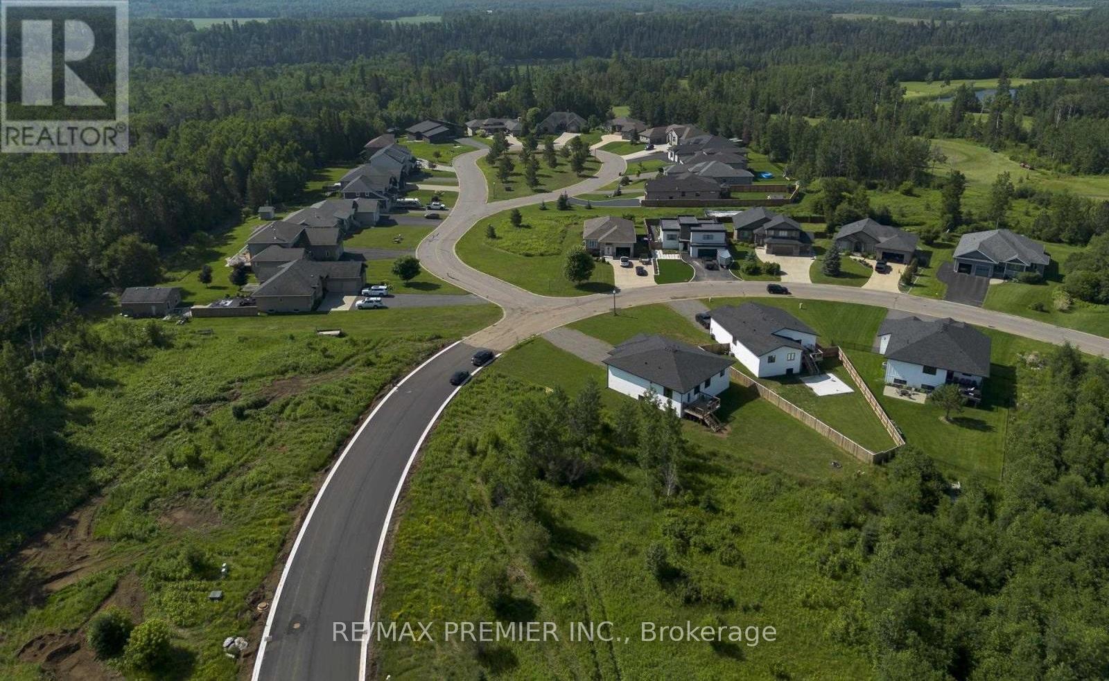 MLS® listing #29170065 for sale located at 2980 KING GEORGE'S PARK DRIVE S