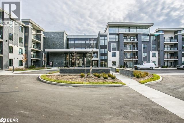 MLS® listing #29173317 for sale located at 3170 ERIN MILLS Parkway Unit# 310