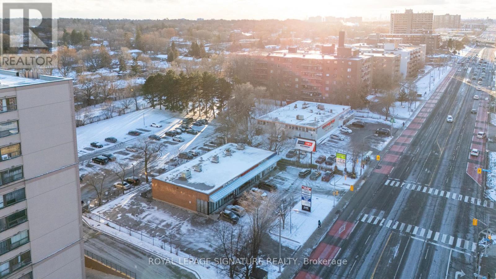 MLS® listing #29173691 for sale located at 4 - 3155 EGLINTON AVENUE E