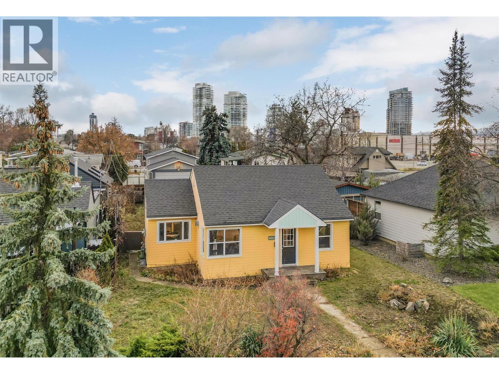 MLS® listing #29174170 for sale located at 541 Okanagan Boulevard