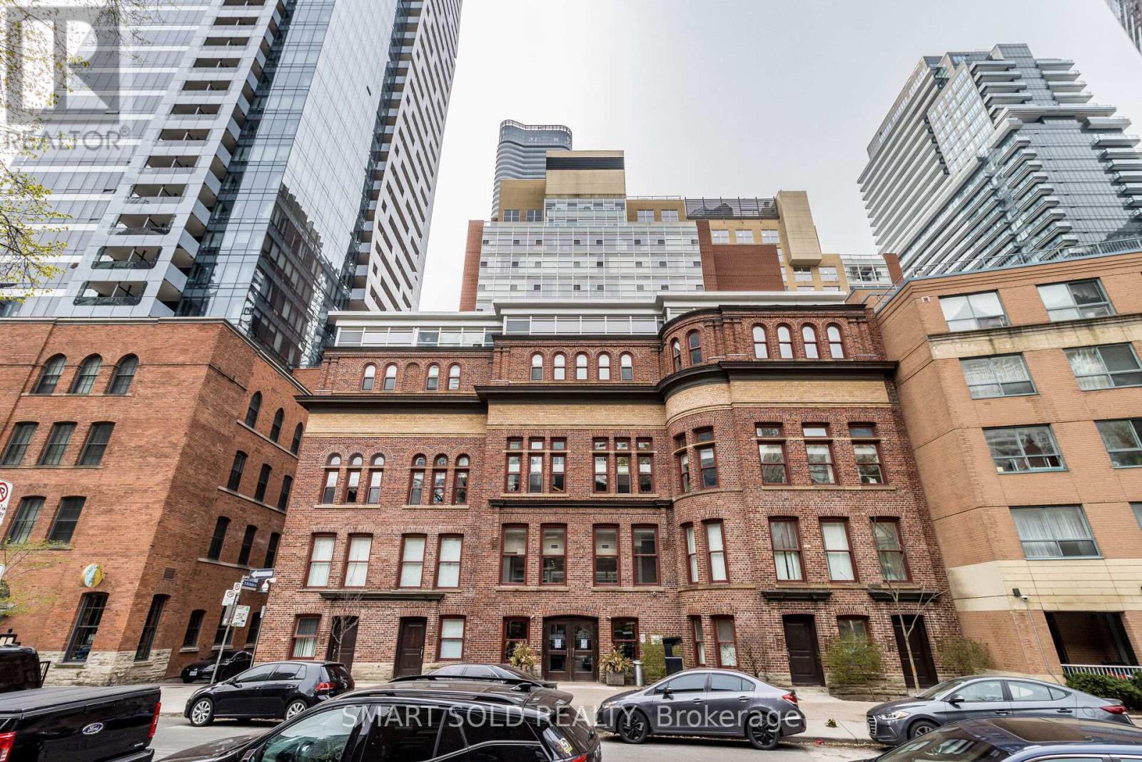 MLS® listing #29176401 for sale located at 1612 - 11 ST JOSEPH STREET