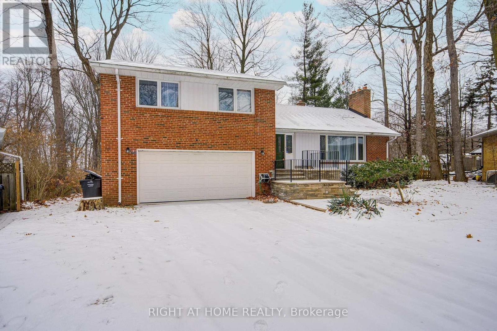 MLS® listing #29176425 for sale located at 1445 RYAN PLACE