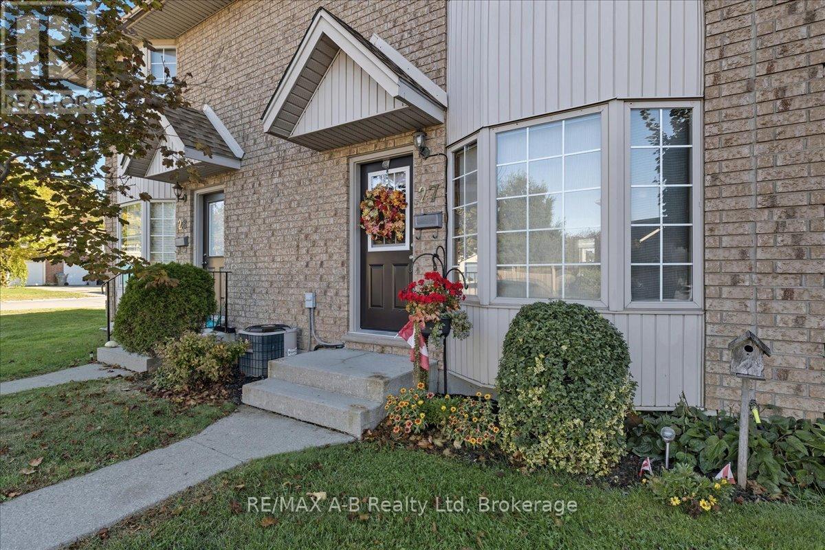 MLS® listing #29179404 for sale located at 27 - 20 SOUTHVALE ROAD