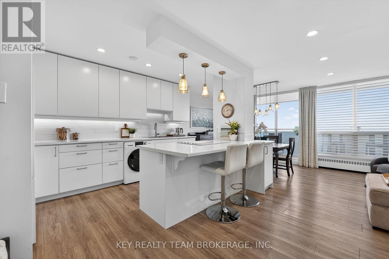 MLS® listing #29179524 for sale located at 1107 - 15 TOWERING HEIGHTS BOULEVARD