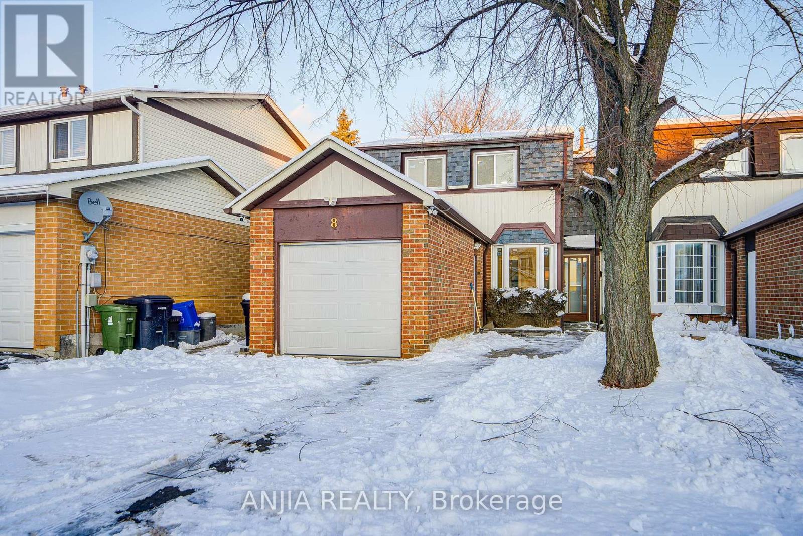 MLS® listing #29182141 for sale located at 8 BARNWELL DRIVE