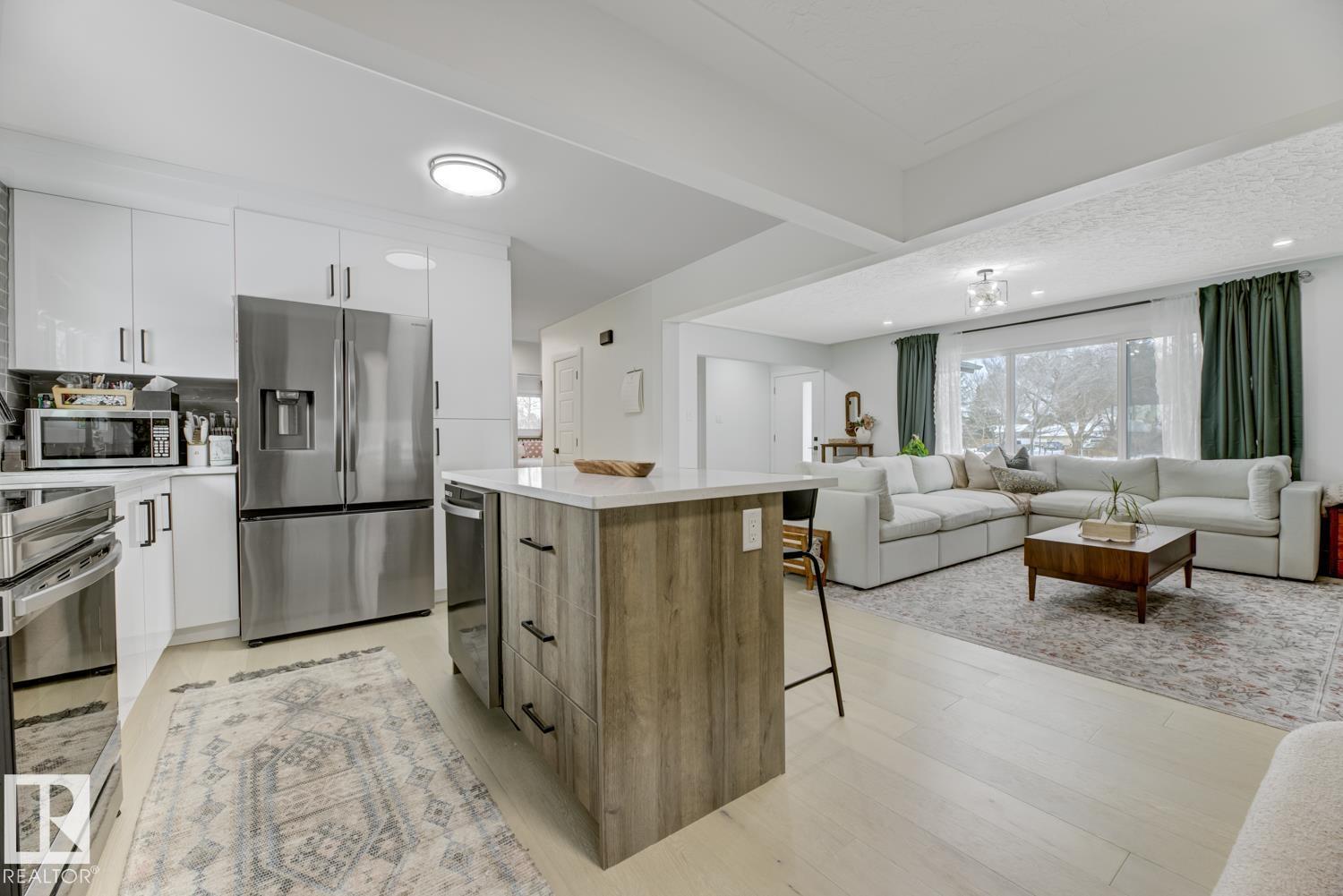 MLS® listing #29182173 for sale located at 6823 98 AV NW