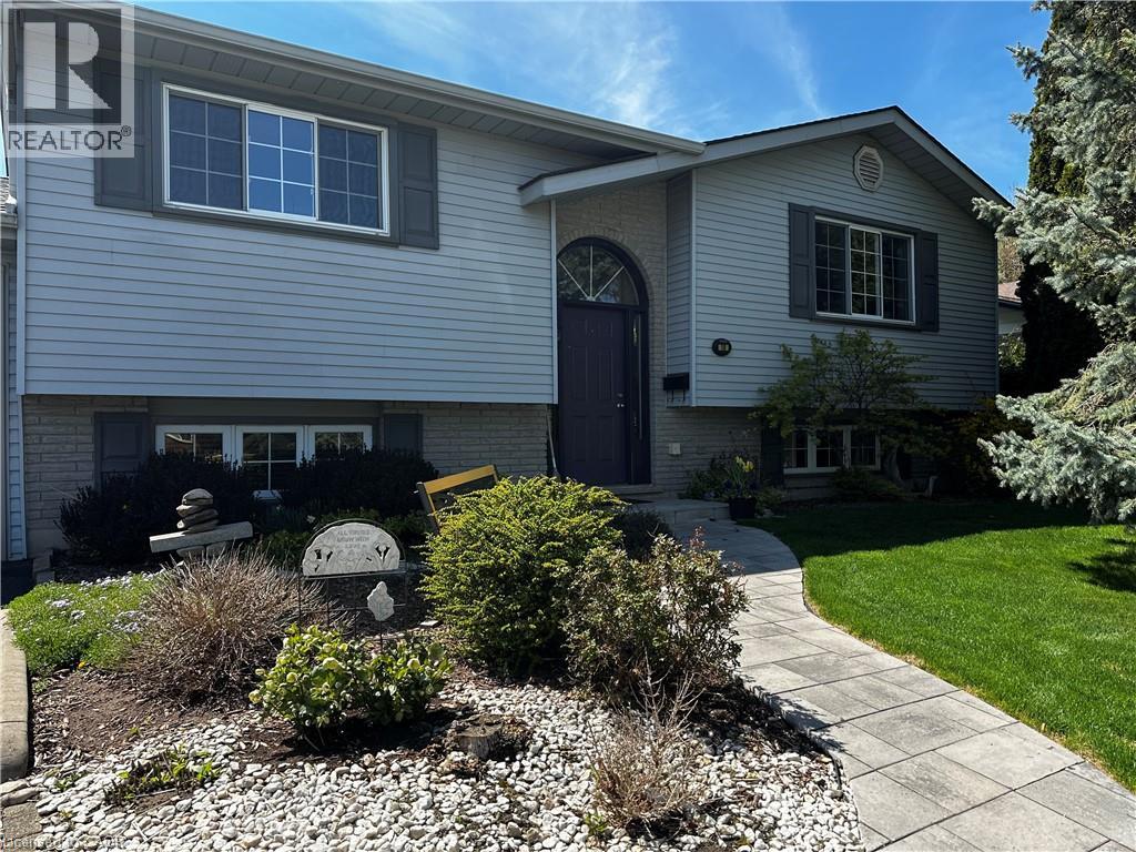 MLS® listing #29182268 for sale located at 18 ROSS Street