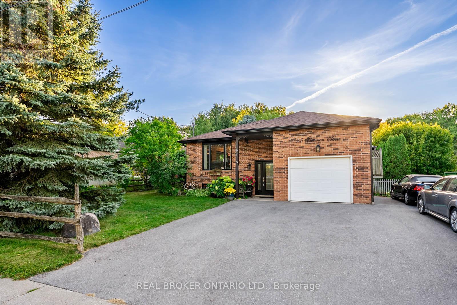 MLS® listing #29182353 for sale located at 118 PATTERSON STREET N