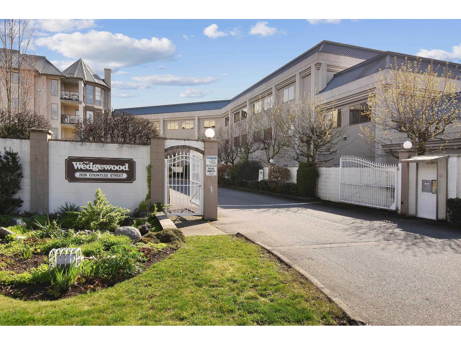 MLS® listing #29182558 for sale located at 408 2626 COUNTESS STREET