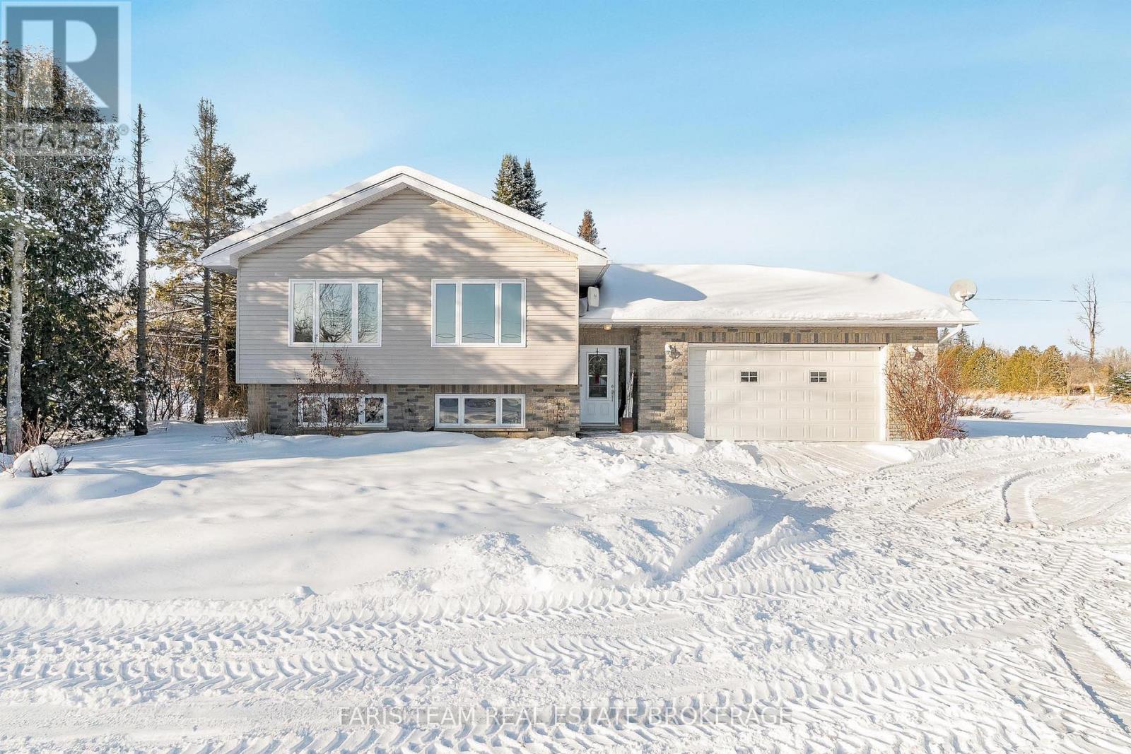 MLS® listing #29184890 for sale located at 3400 RESERVOIR ROAD