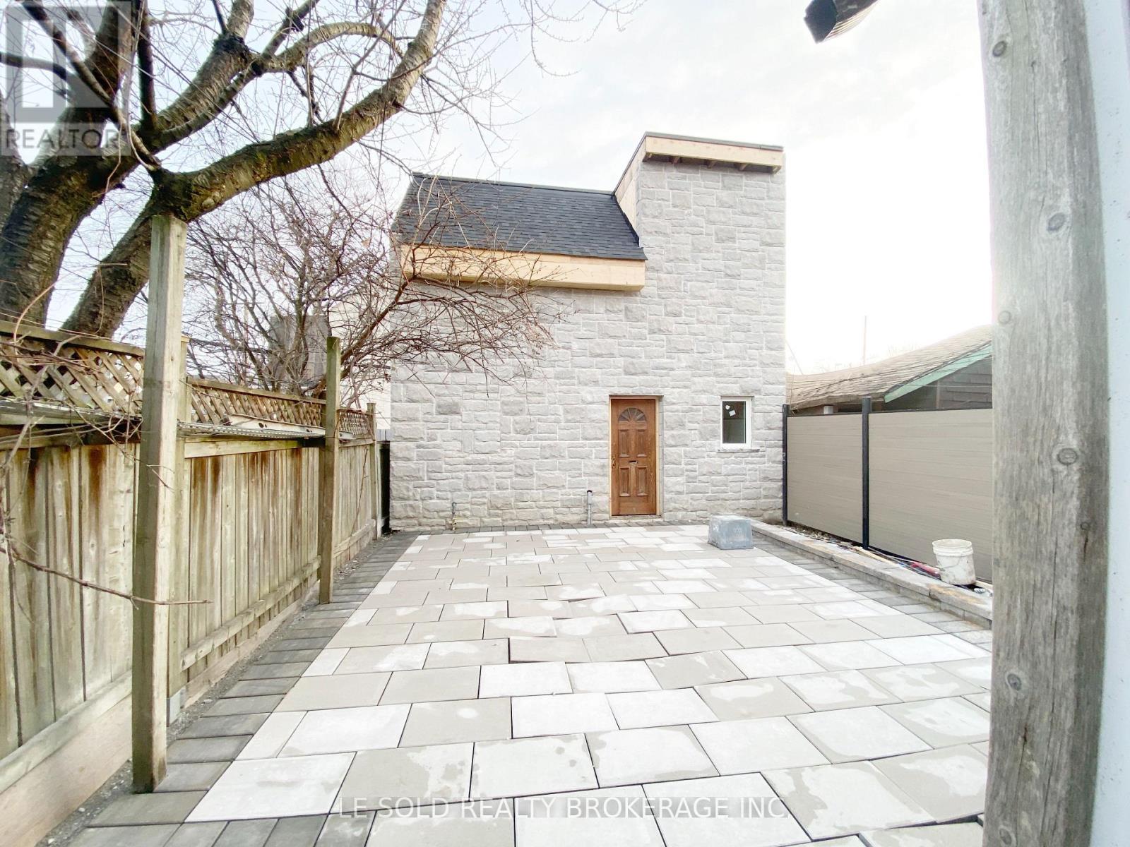 MLS® listing #29184958 for sale located at ROOM L101 - 81 HALLAM STREET