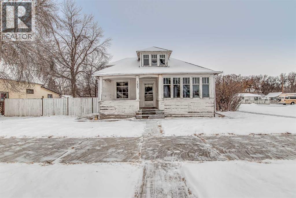 MLS® listing #29184977 for sale located at 1003 Dominion Street SE