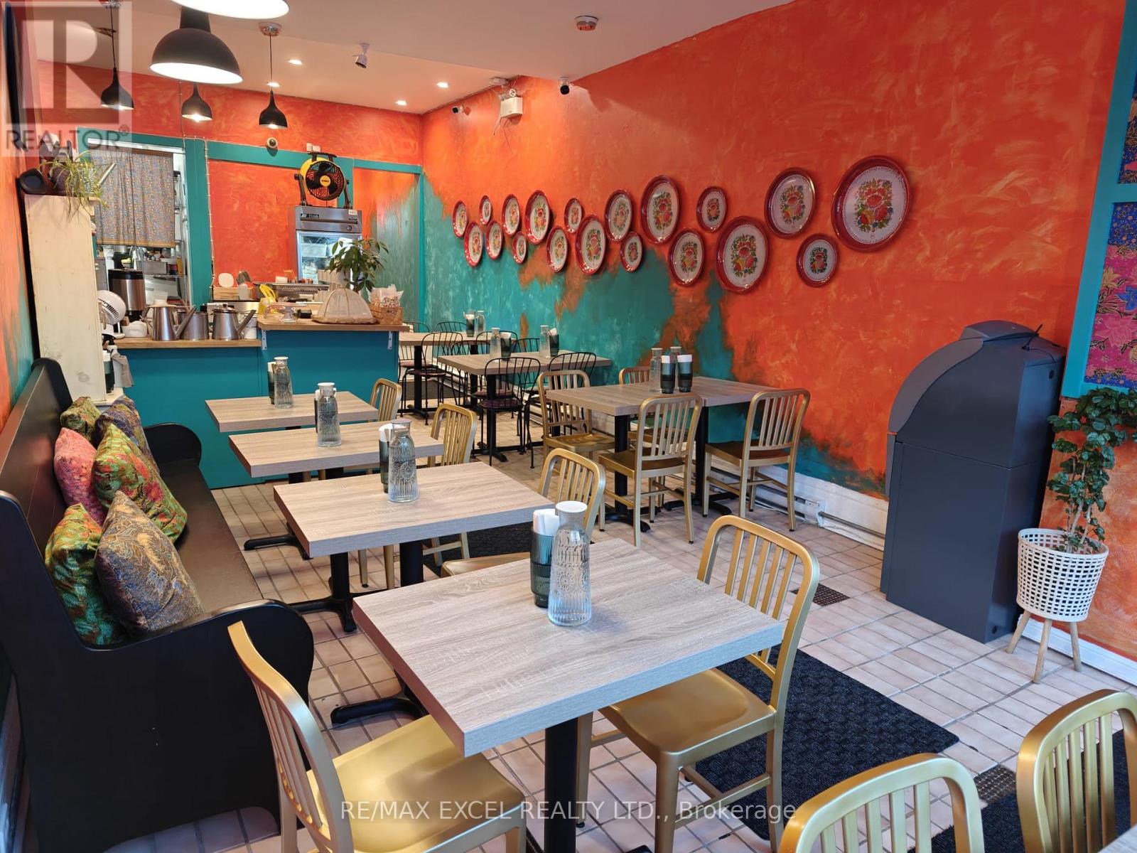 MLS® listing #29185350 for sale located at 253 GERRARD STREET E